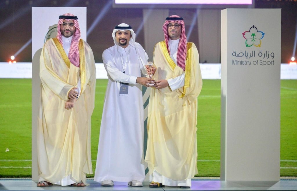 الأمير سعود بن عبدالله بن جلوي، محافظ جدة يكرّم “تفاعل السعودية”