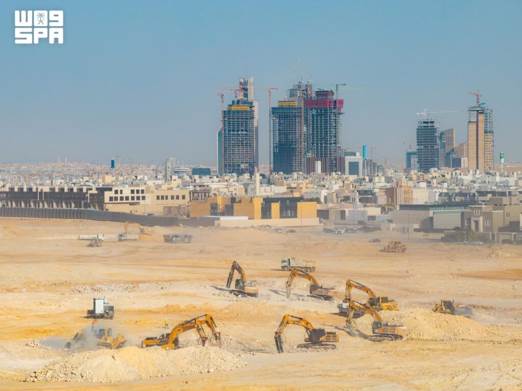 أعمال متواصلة لتطوير أراضي السنة الأولى من برنامج التوازن العقاري في مدينة الرياض