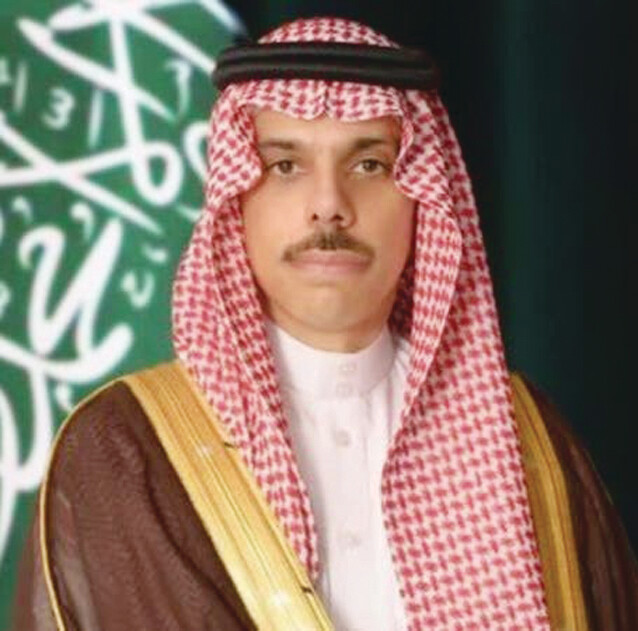 وزير الخارجية يبحث مع نظيره البريطاني الجهود المشتركة لضمان أمن وحرية الملاحة