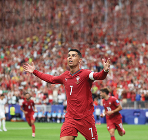 الاتحاد البرتغالي يقرر إيقاف رونالدو لمدة شهر